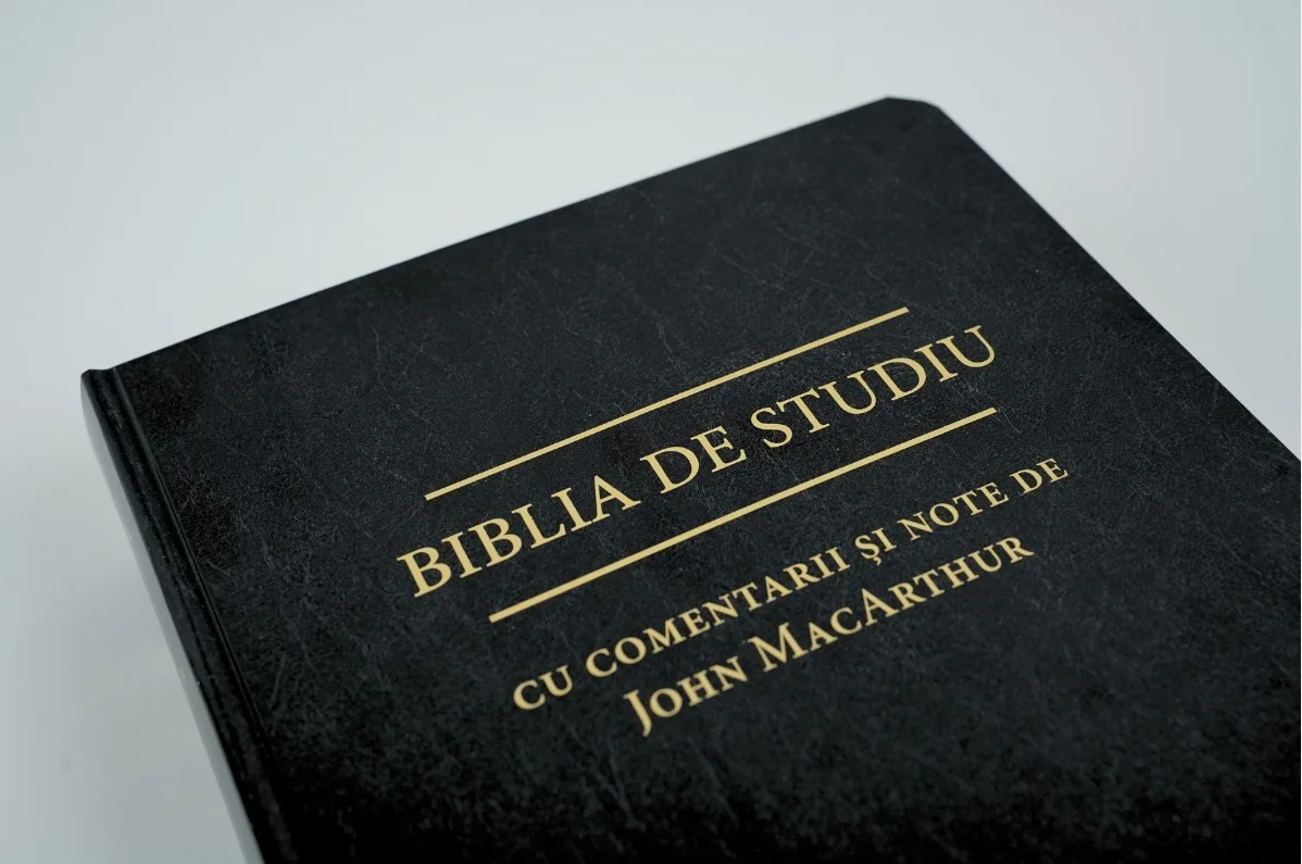 Biblie de studiu cu comentarii și note de John MacArthur - imagine 3